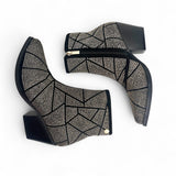 Xti 14467 Black & Gold Stud.