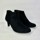 G 35.850 Black Suede